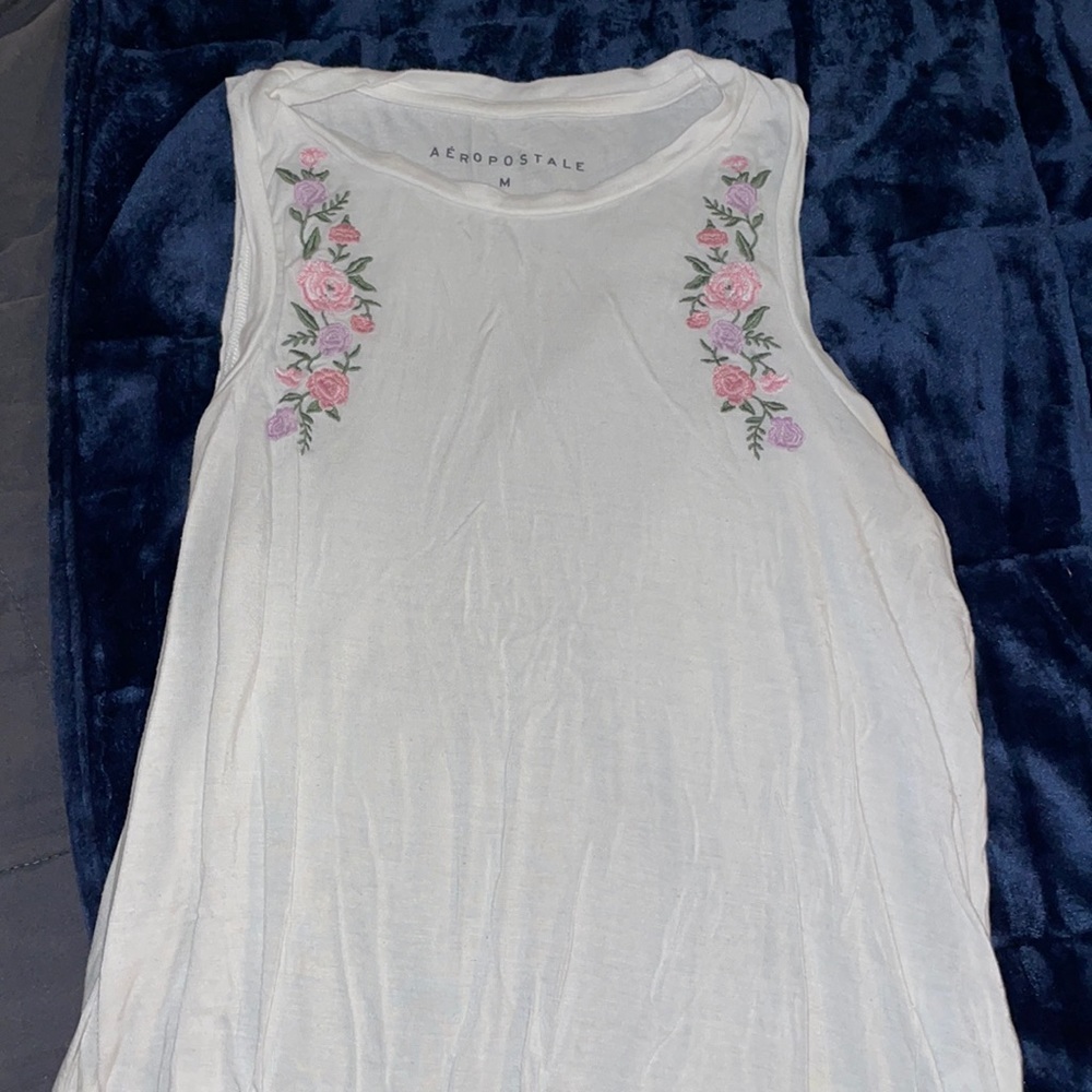 Women’s Aeropostale floral embroidered tanktop